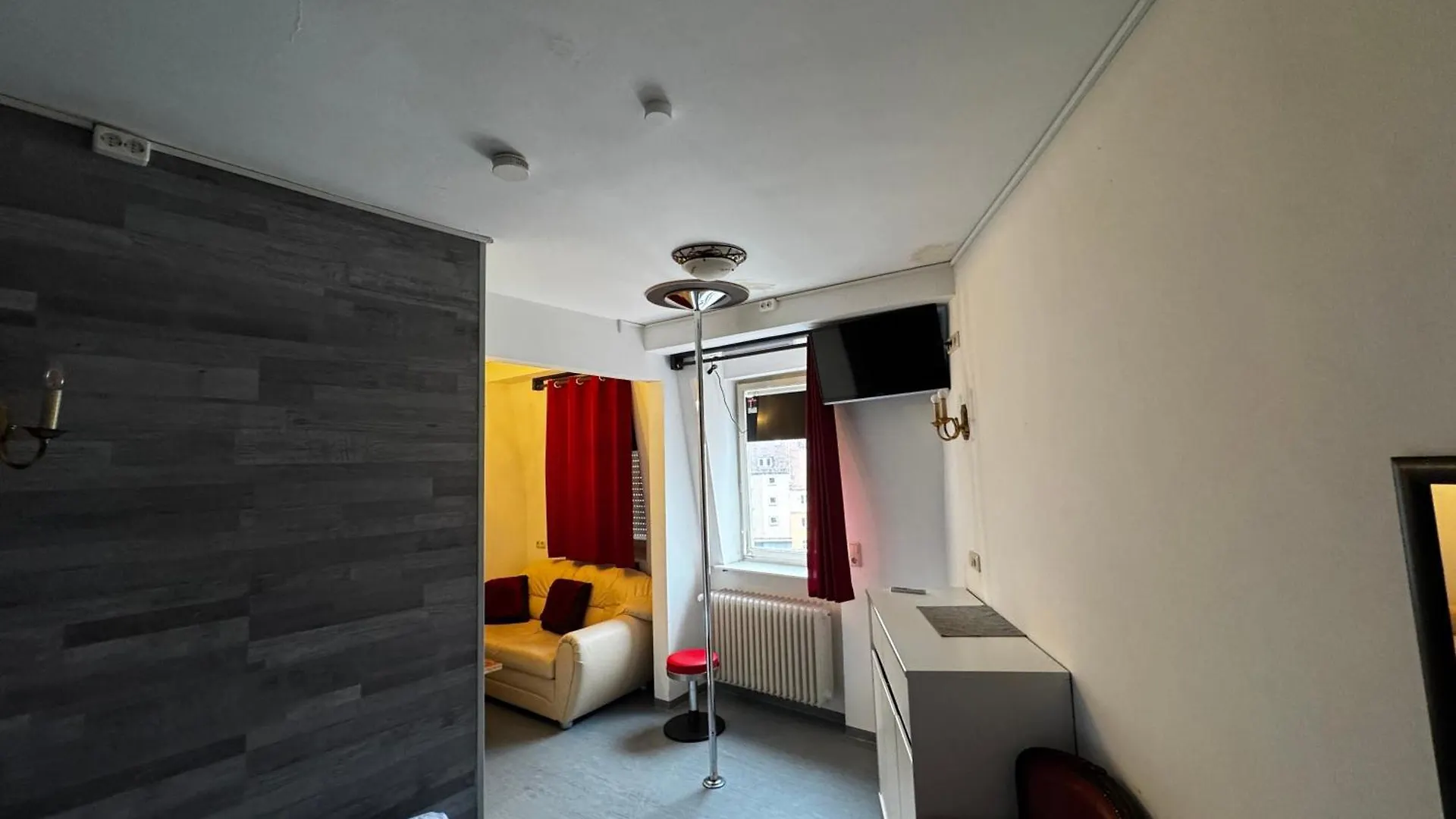 Femina - Direkt Im Rotlichtviertel Hotel Nuremberg